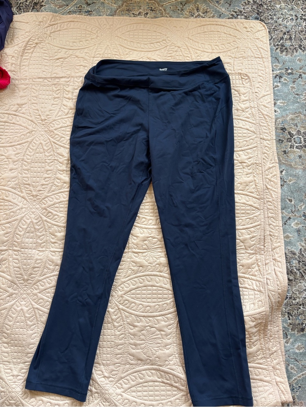 XL navy women’s Duluth active pants.  XL x 33